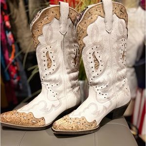 Sz8 Women’s cowboy boots